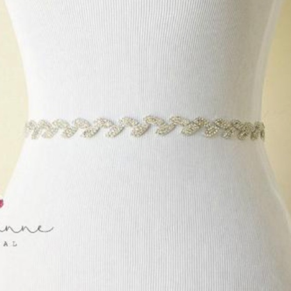 Skinny crystal belt